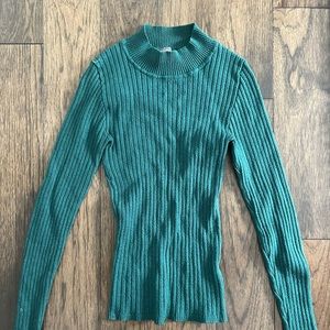 dark green fitted turtleneck top size xs
